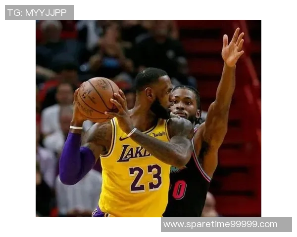 热火与湖人激战在即比分预测与分析助你把握比赛走势